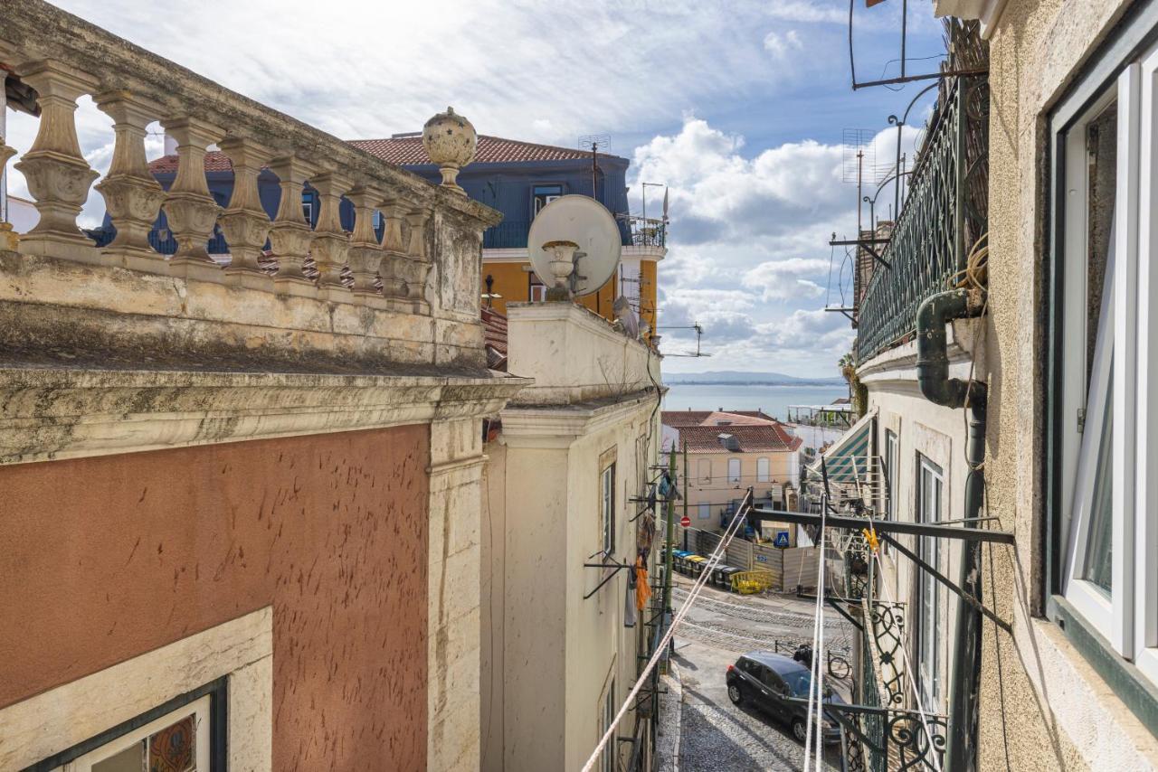 Traditional Alfama Apartment By Lovelystay Lisboa Eksteriør billede